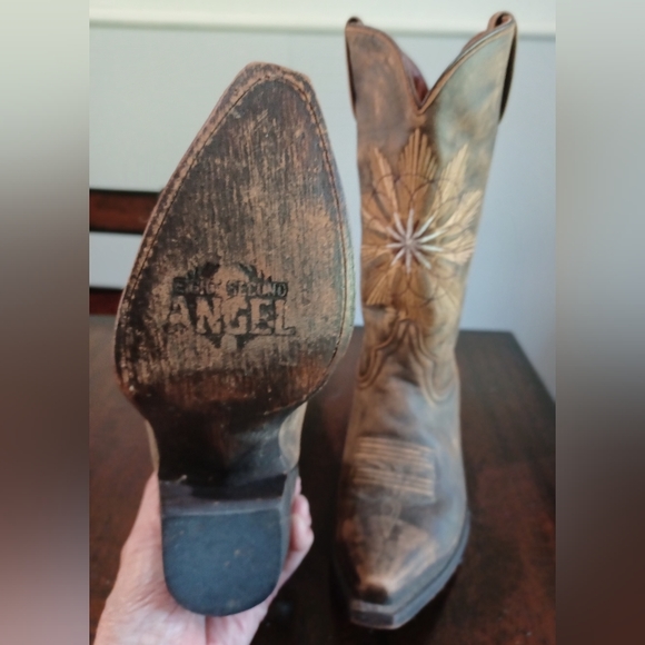 Eight Second Angel. Brown/Tan Size 7.5 - Picture 3 of 3